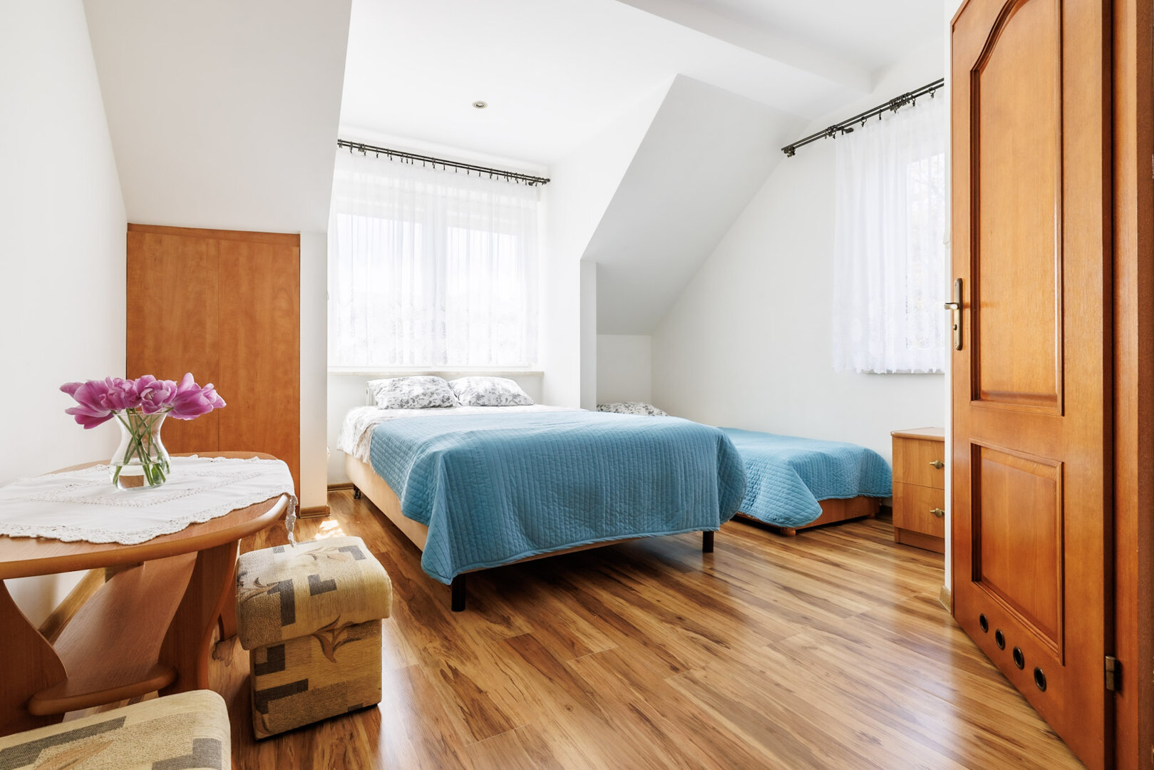 Pok&oacute;j 3-osobowy nr 6 bez balkonu 