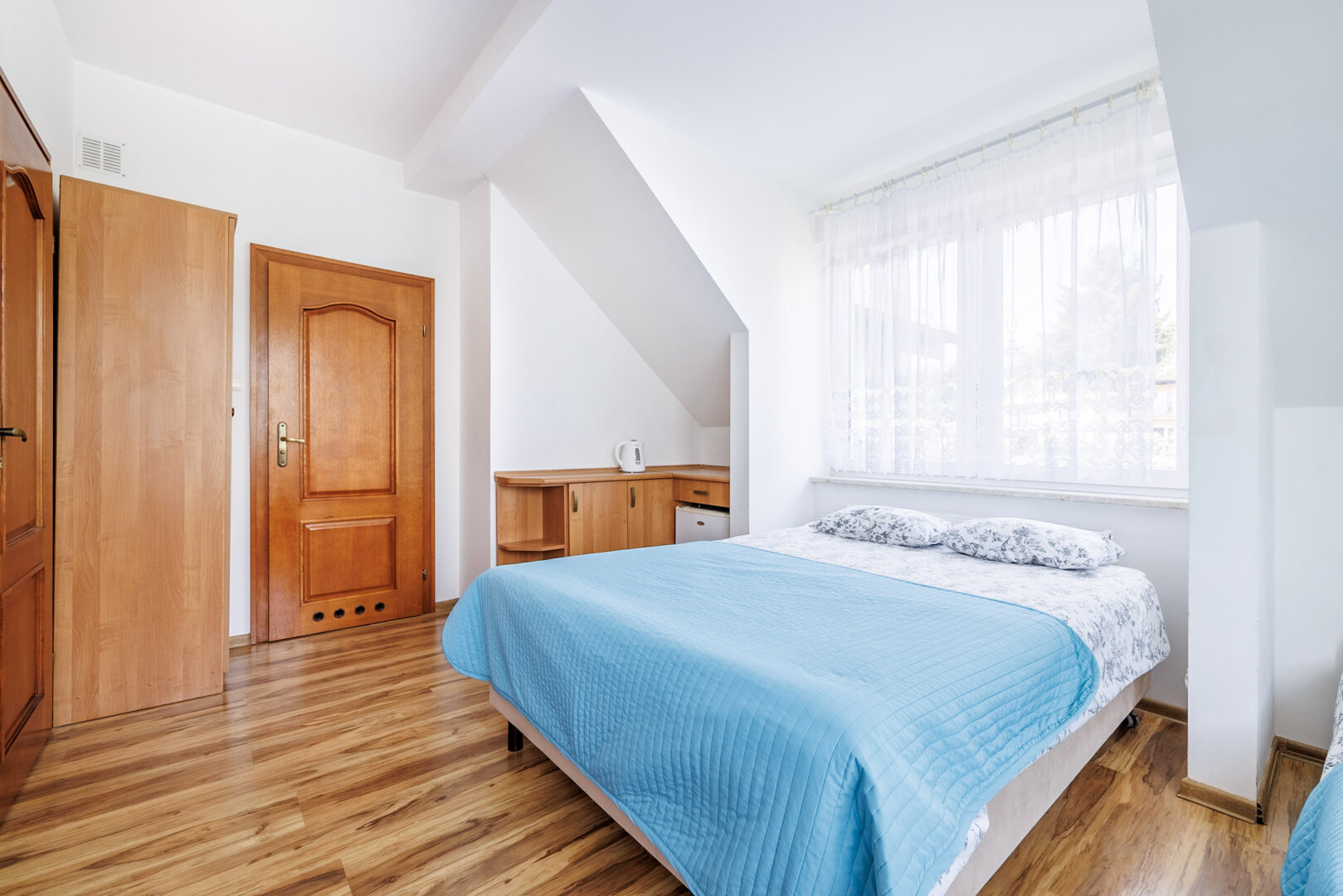 Pok&oacute;j 3-osobowy nr 2